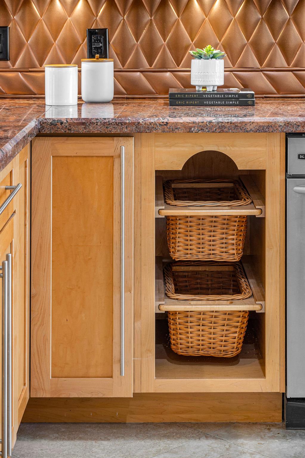 VENETIAN ISLES 1ST SEC - Residential