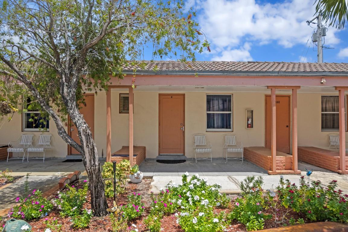 7800 S Dixie Highway