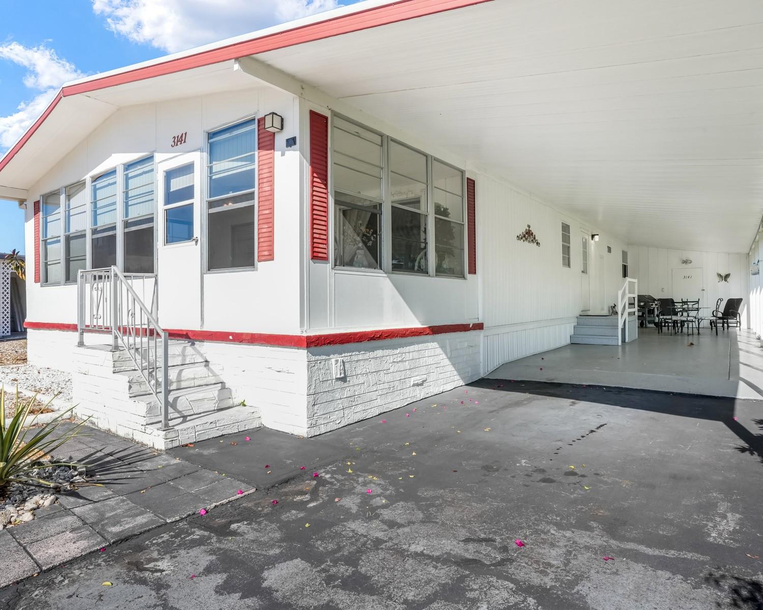 Ravenswood Estates & Mari - Residential