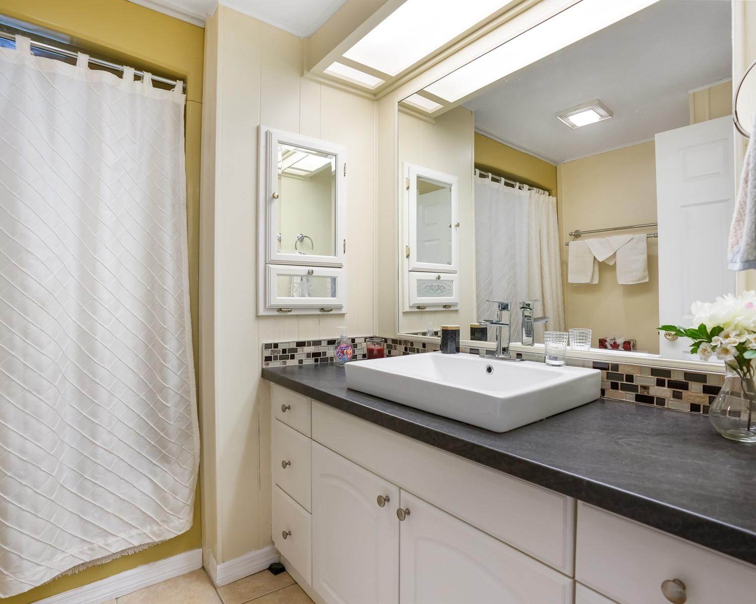 Ravenswood Estates & Mari - Residential