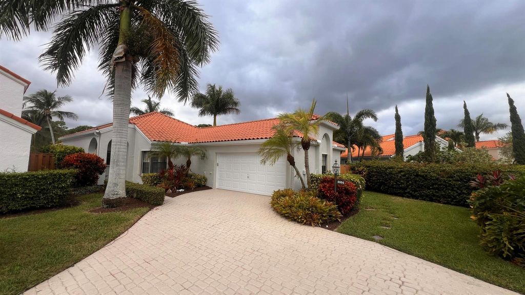 Photo of 2604 La Cristal Circle, Palm Beach Gardens, FL 33410 (MLS # R10936546)