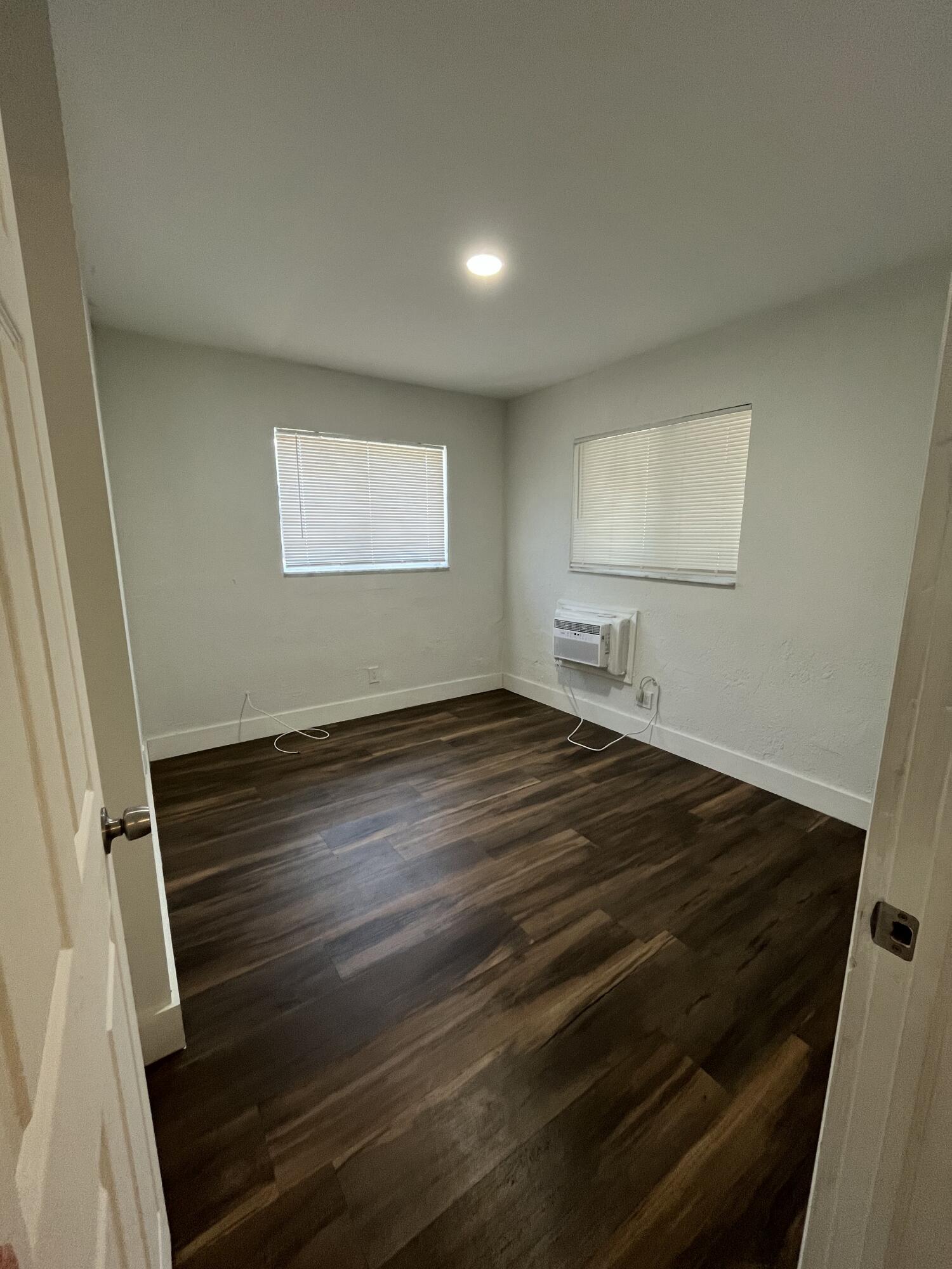 RIVER GARDENS - Residential Lease