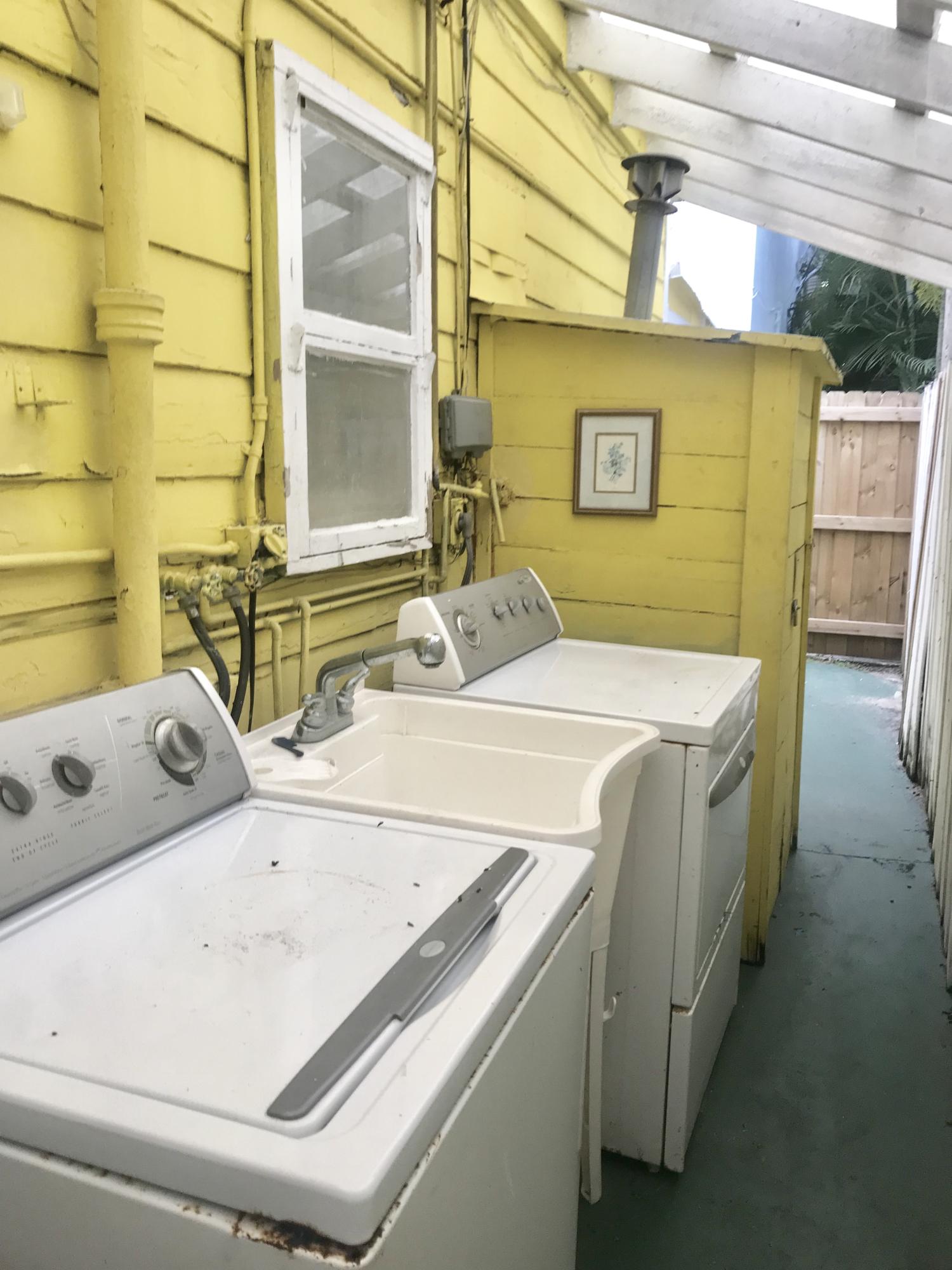 ESTATES OF SOUTH PALM BEACH - Residential Lease