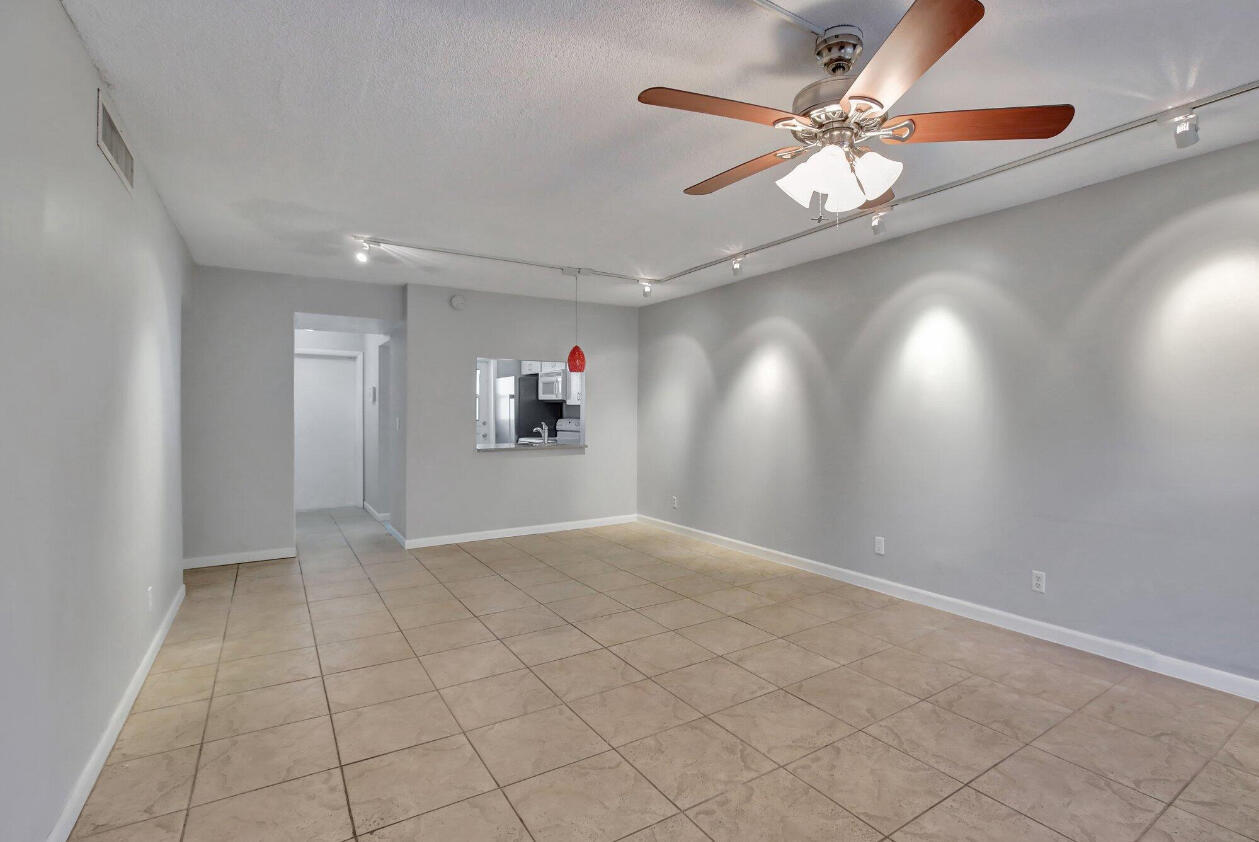 4025 N Federal Highway 212a