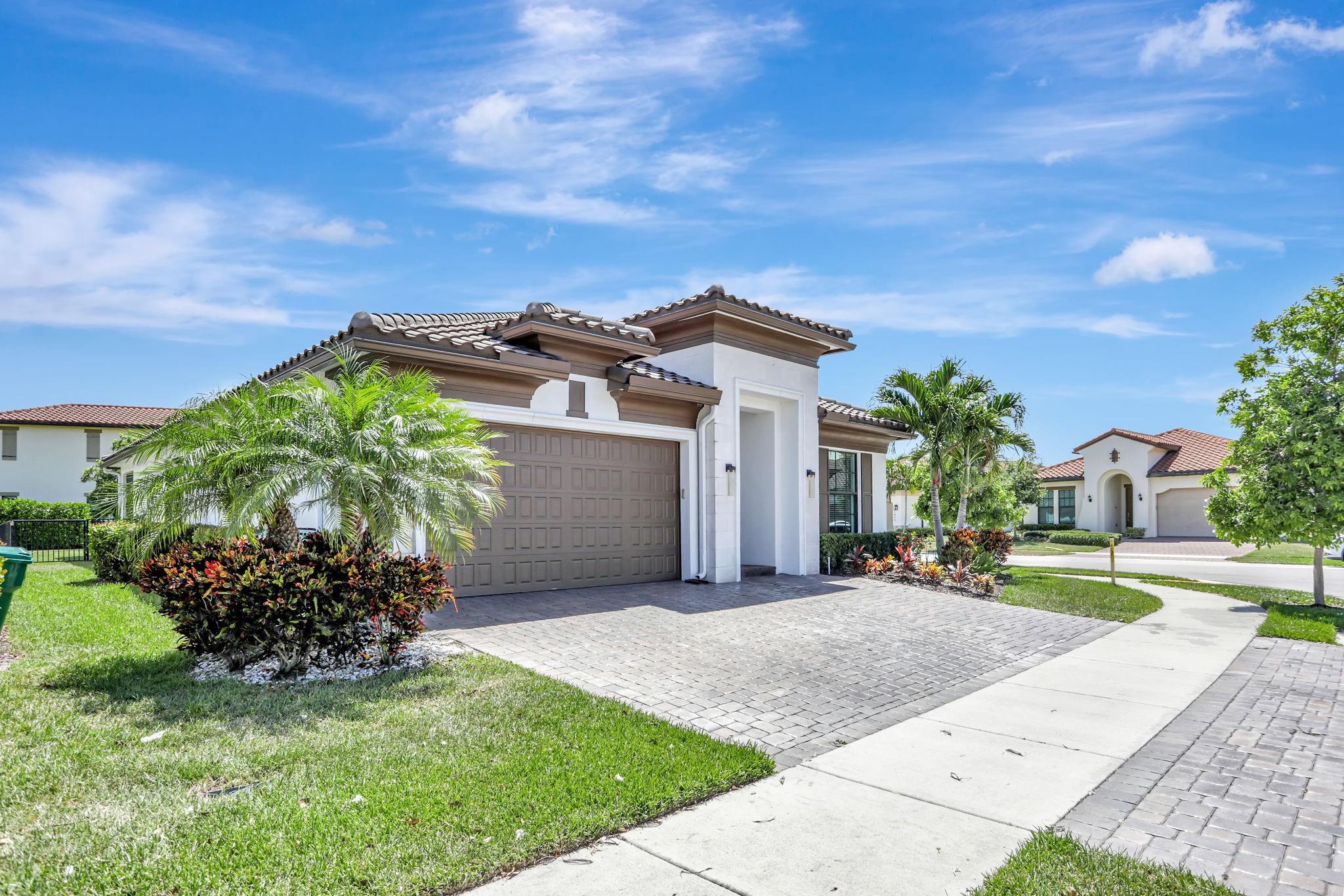 11790 Waterway Cir