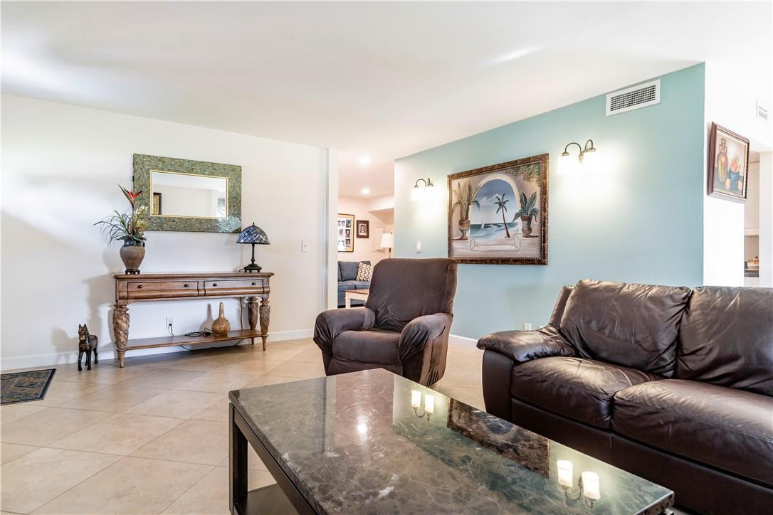 MAINLANDS OF TAMARAC LAKE - Residential