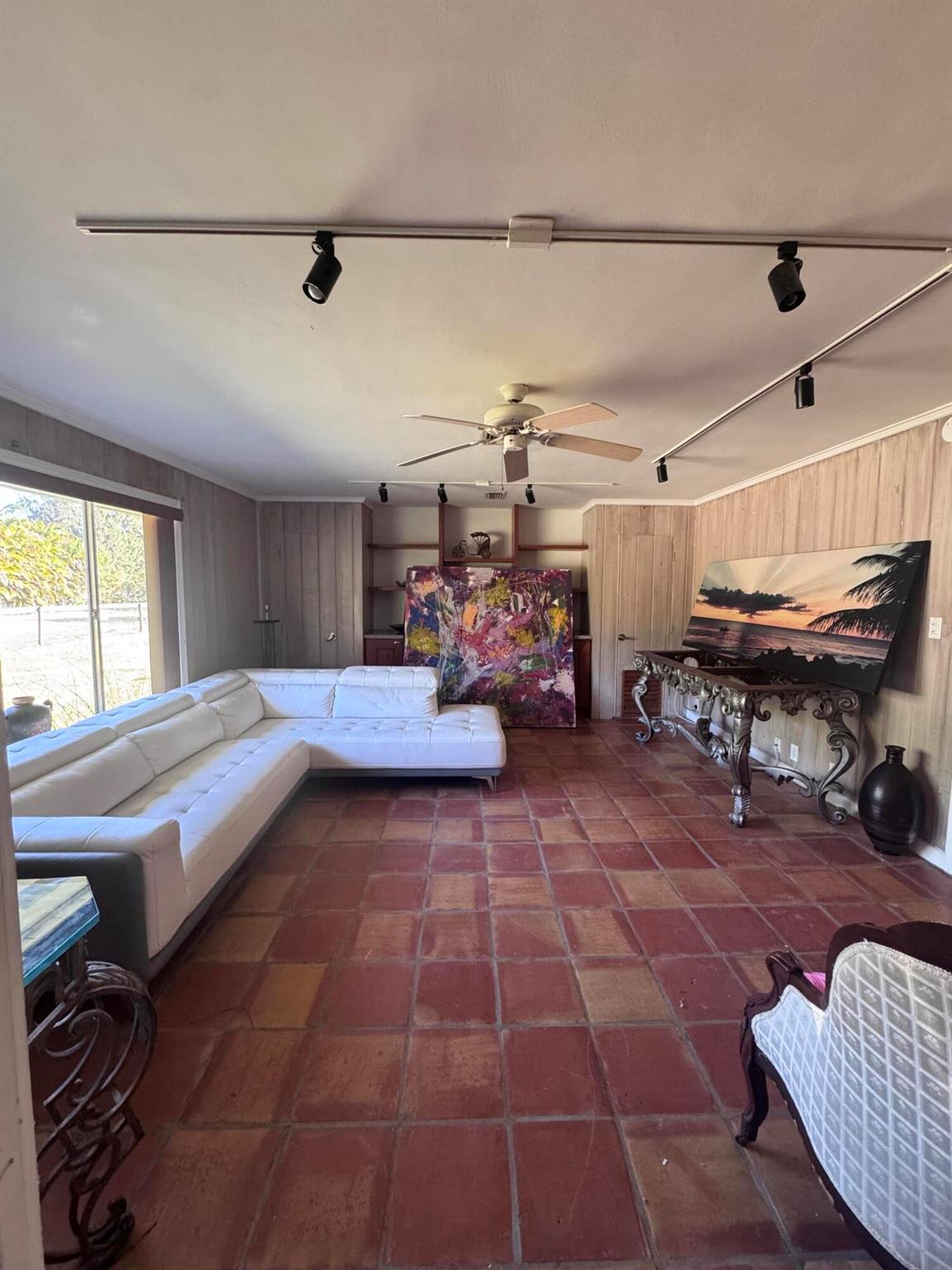 LOXAHATCHEE GROVES - Residential Lease