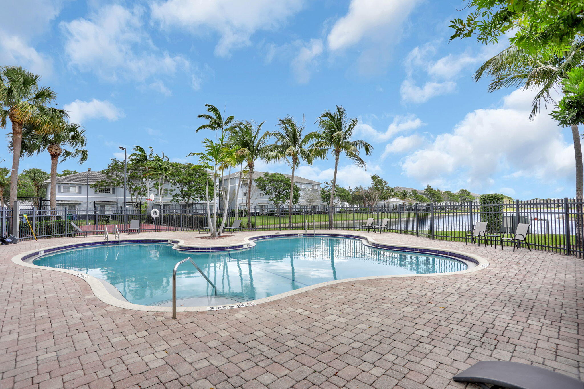 GEORGETOWN - Residential