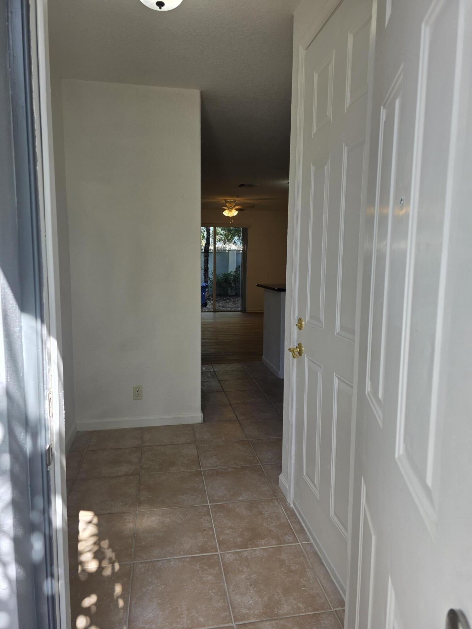 3589 NW 14th Court S 3589