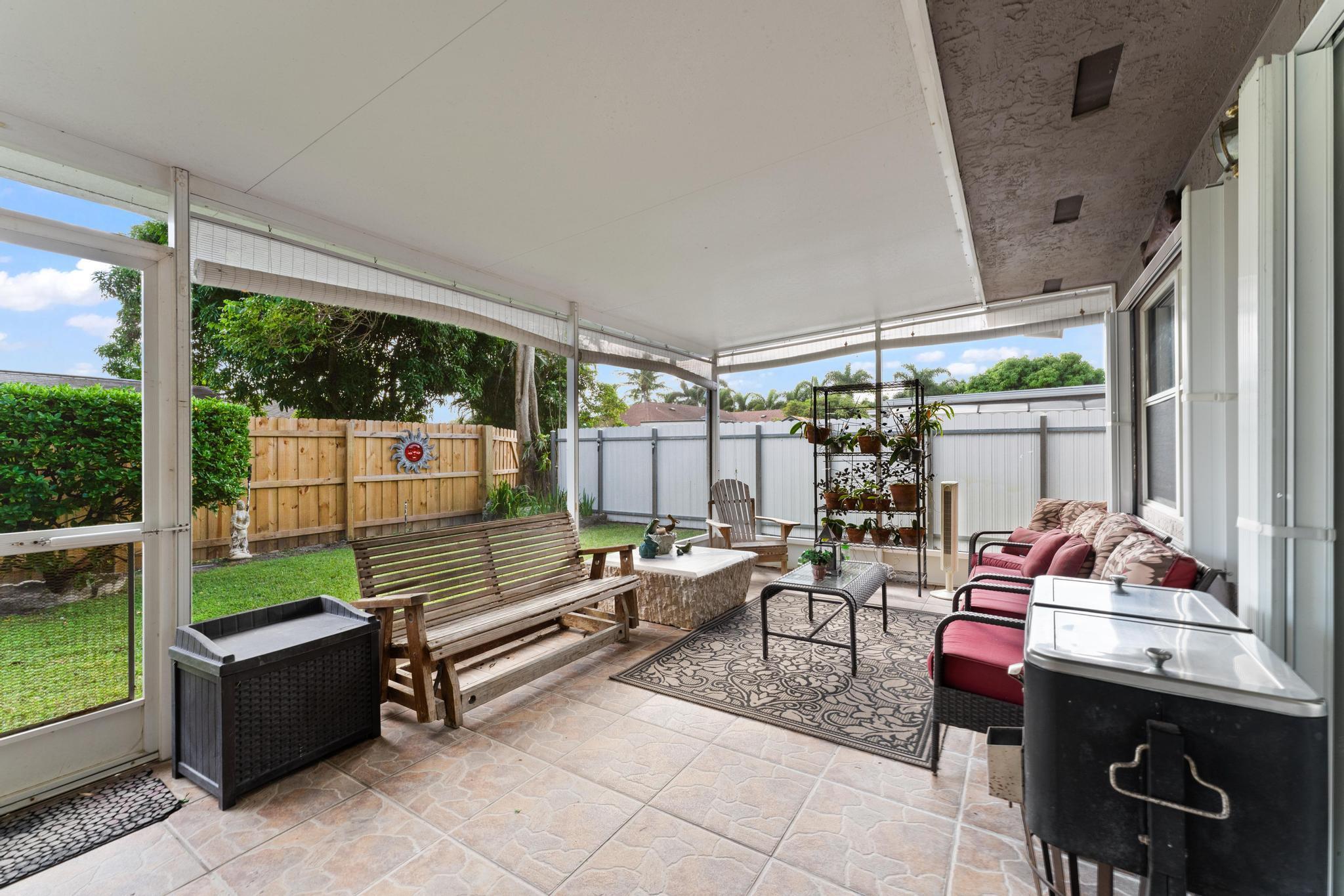 FLA-MANGO ESTATES AS - Residential