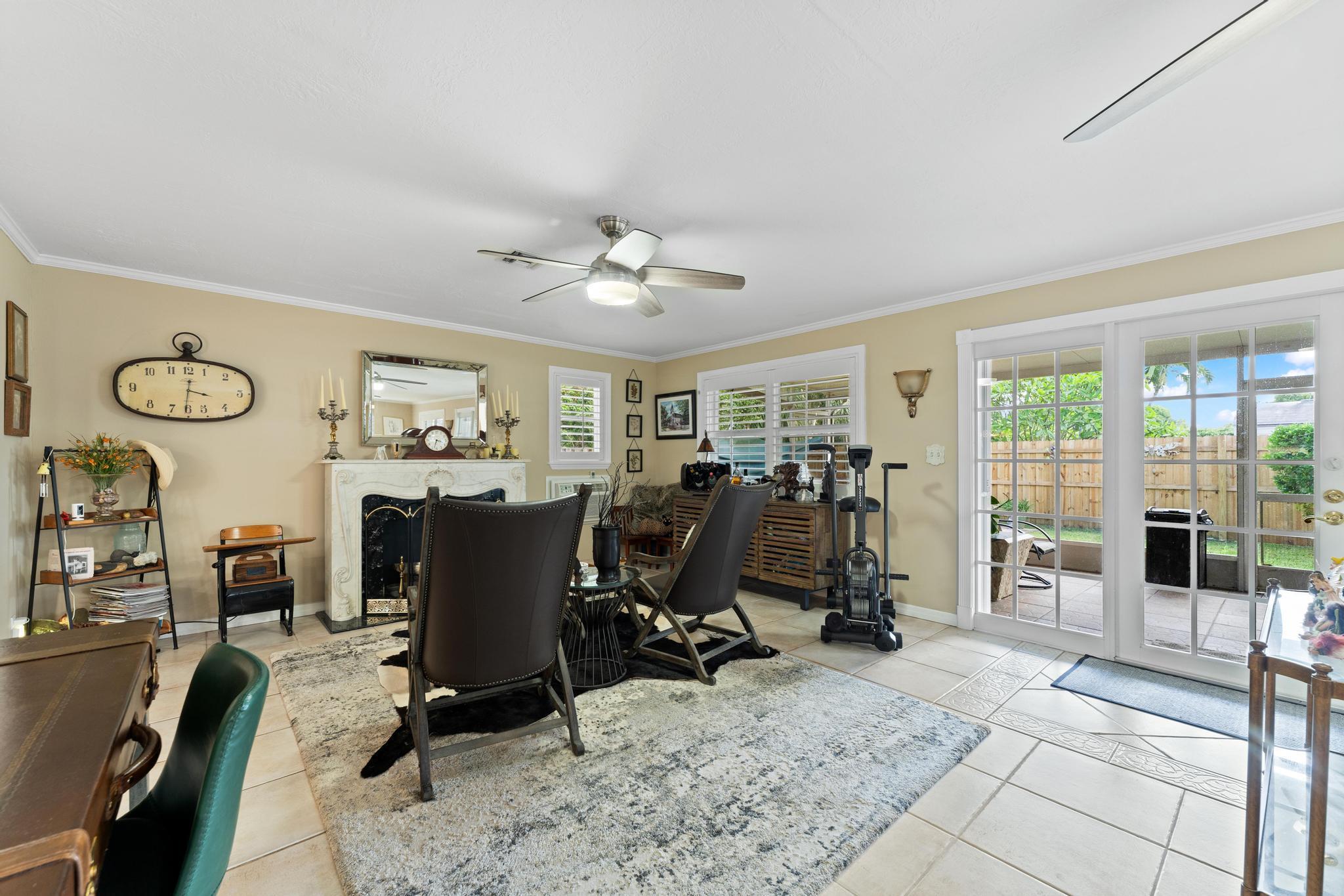 FLA-MANGO ESTATES AS - Residential