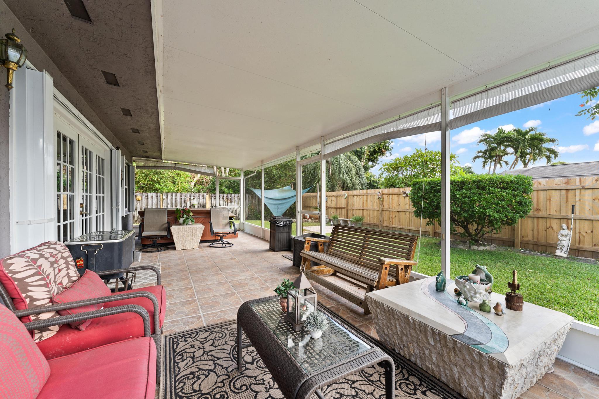 FLA-MANGO ESTATES AS - Residential