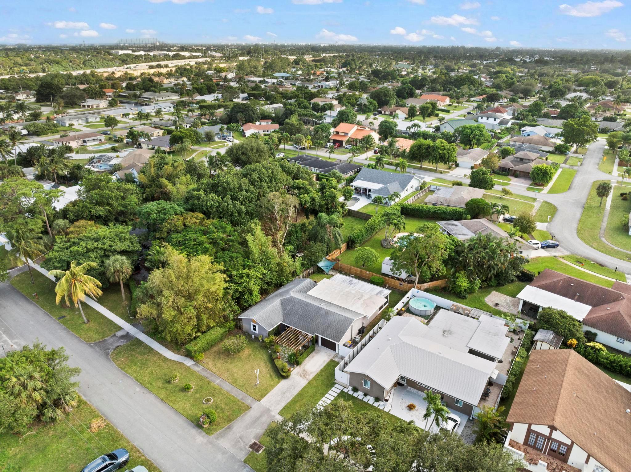 FLA-MANGO ESTATES AS - Residential