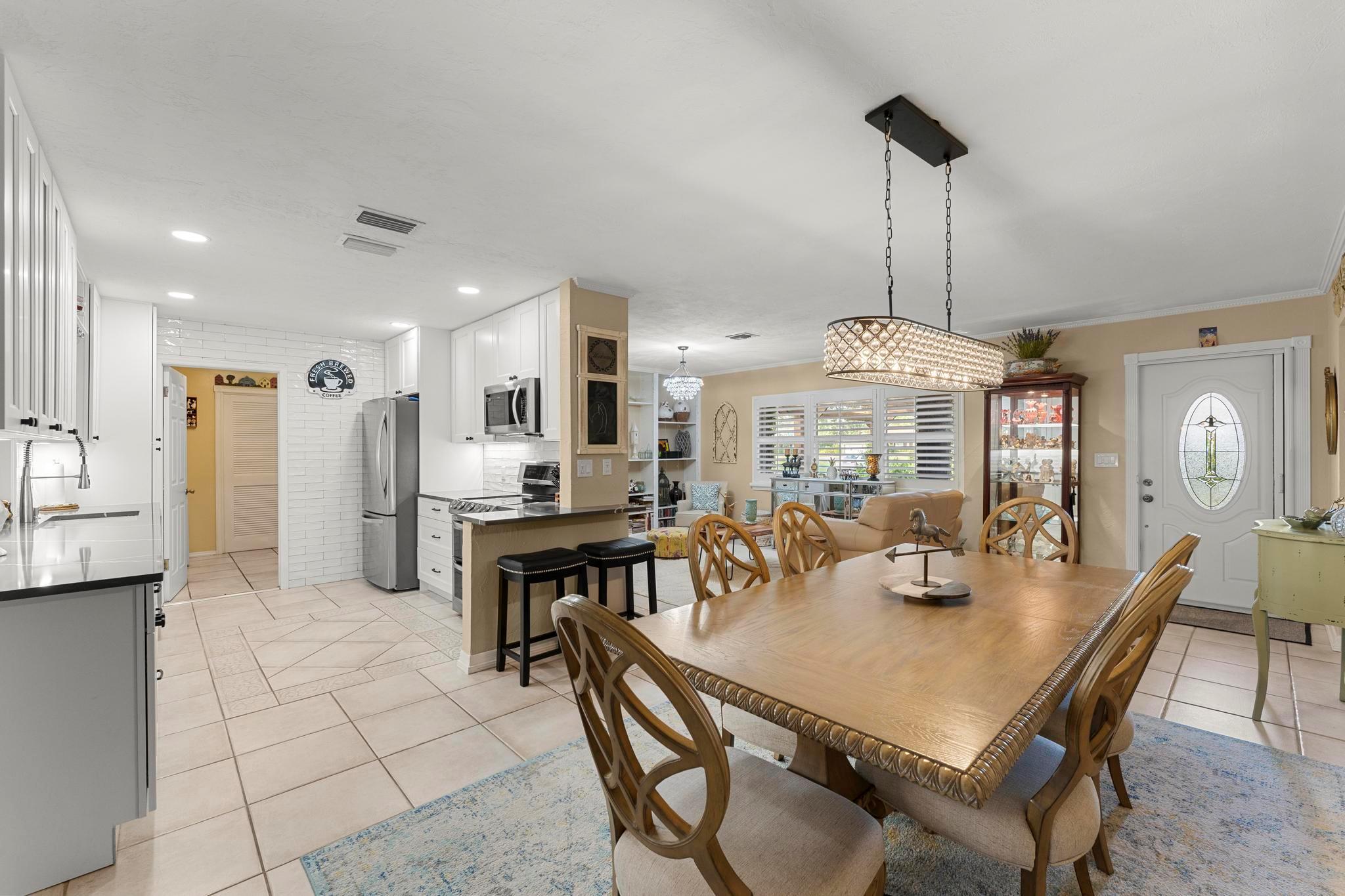 FLA-MANGO ESTATES AS - Residential