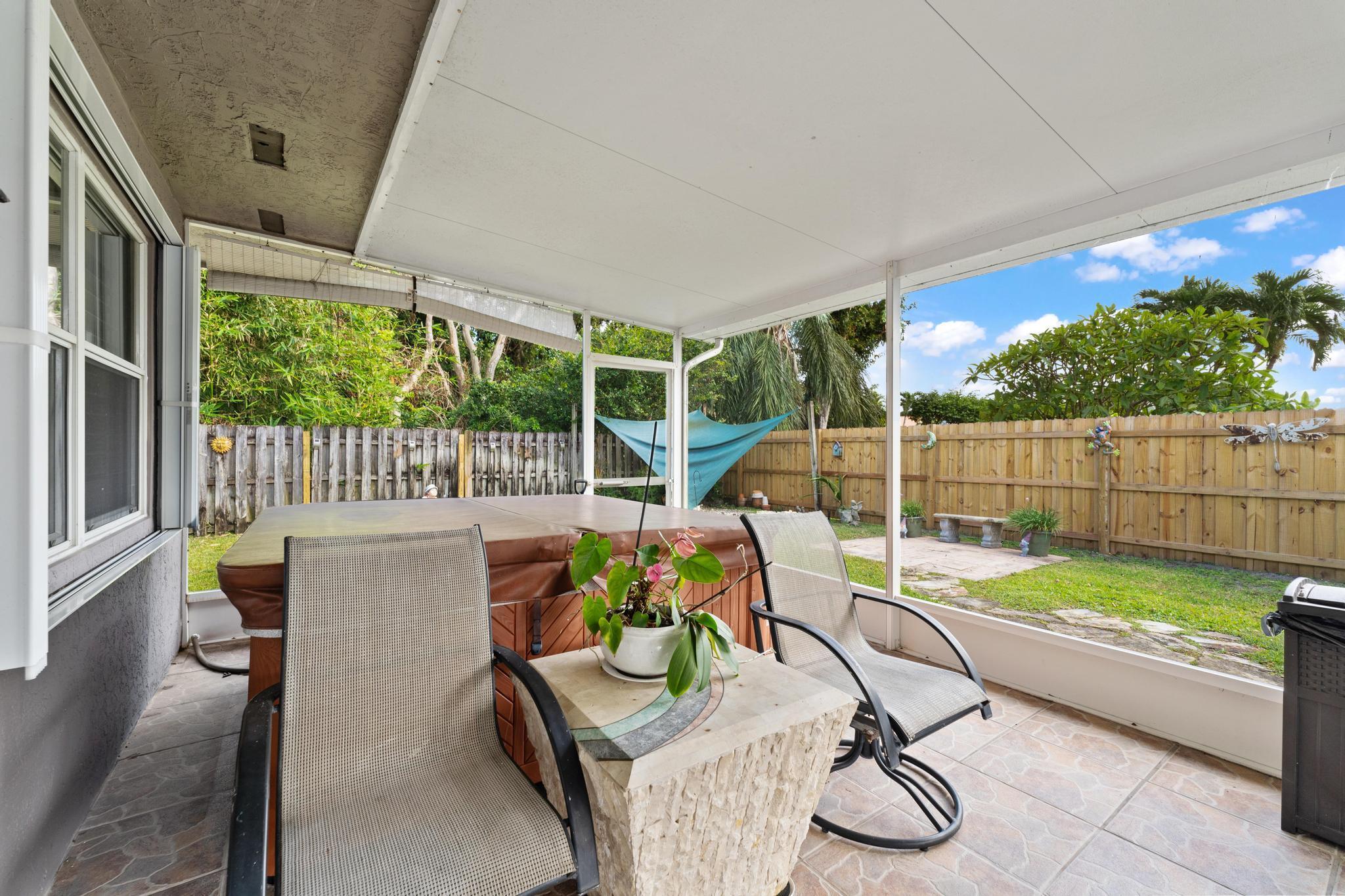 FLA-MANGO ESTATES AS - Residential