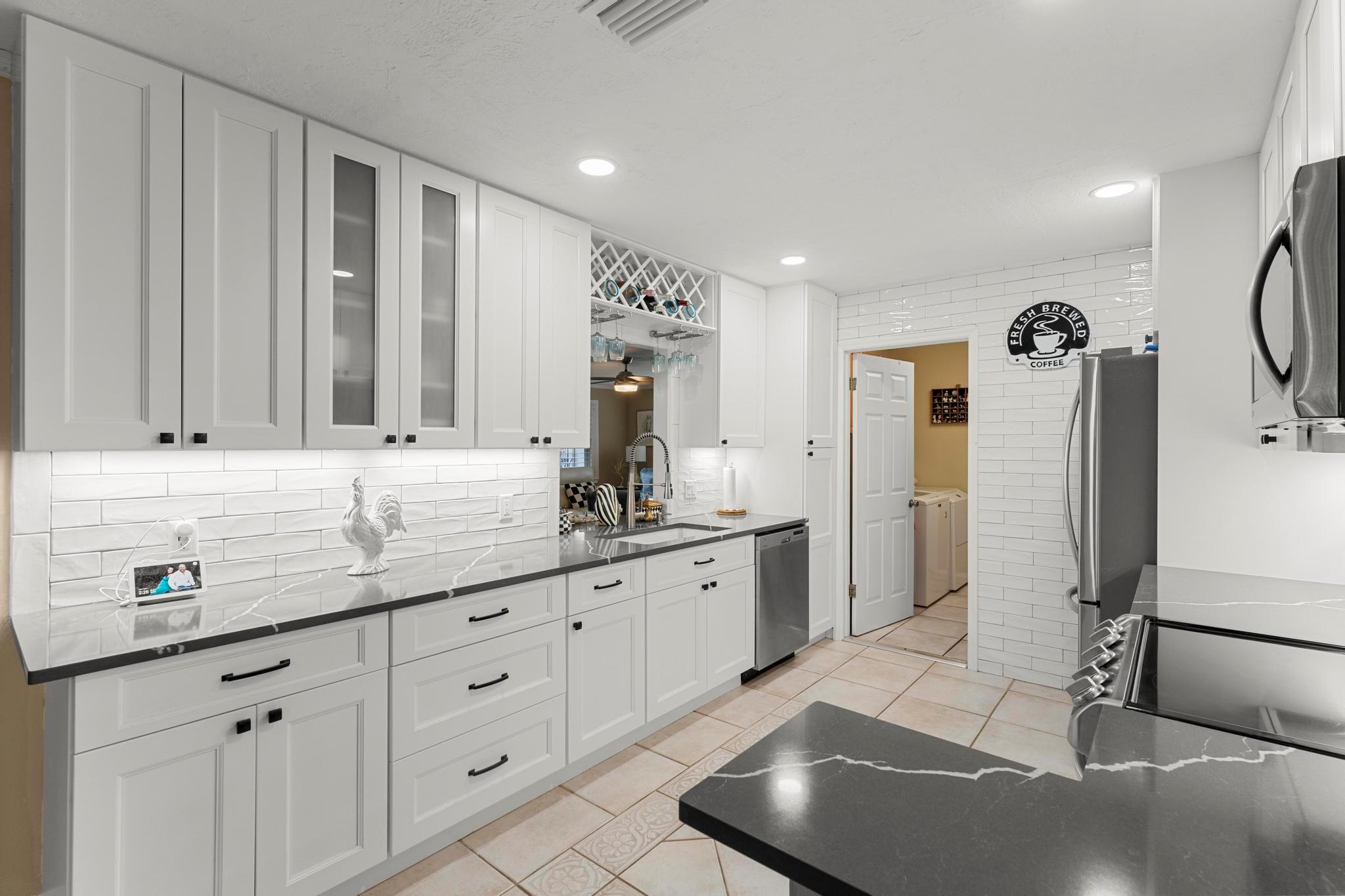 FLA-MANGO ESTATES AS - Residential