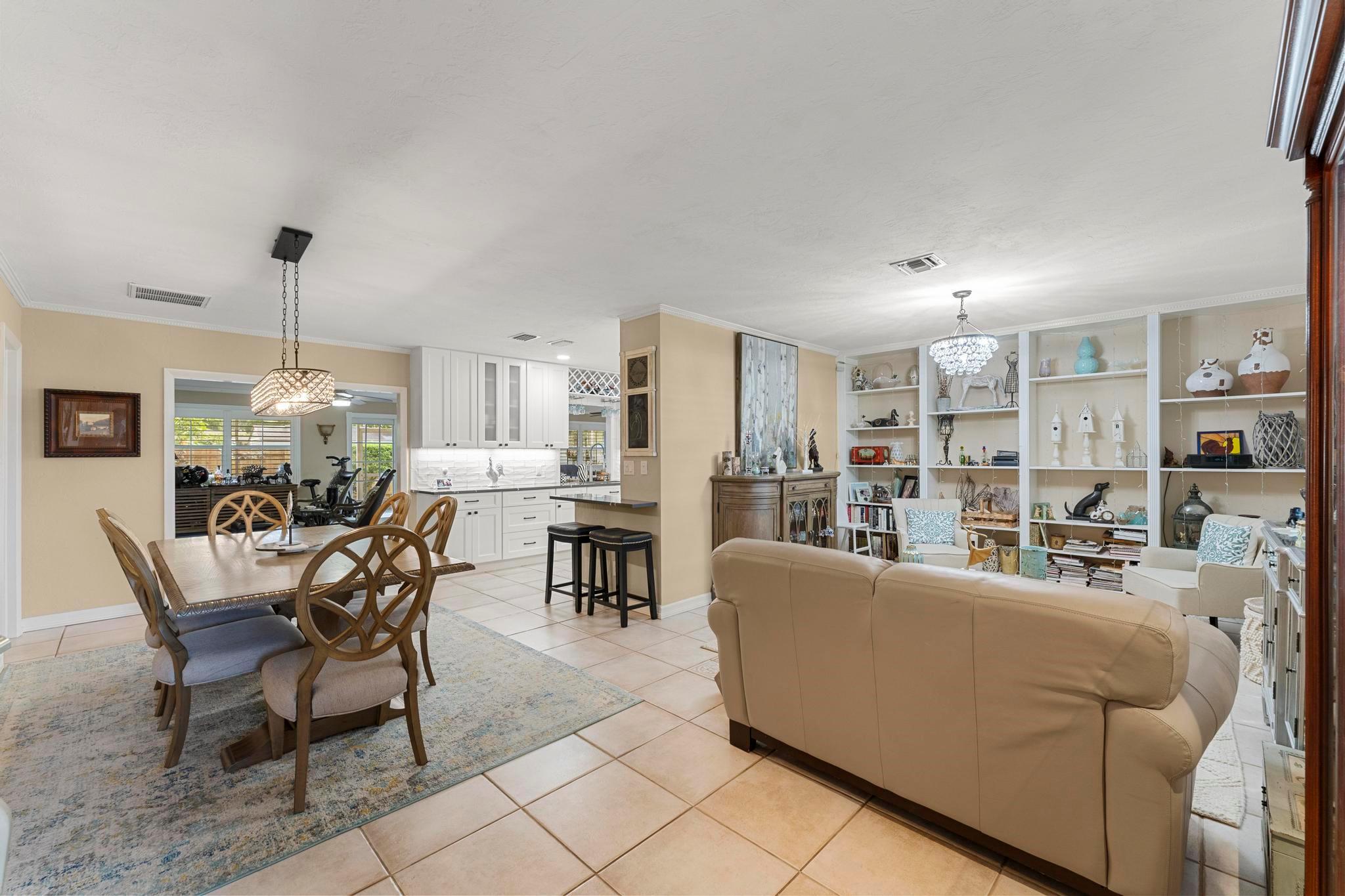 FLA-MANGO ESTATES AS - Residential