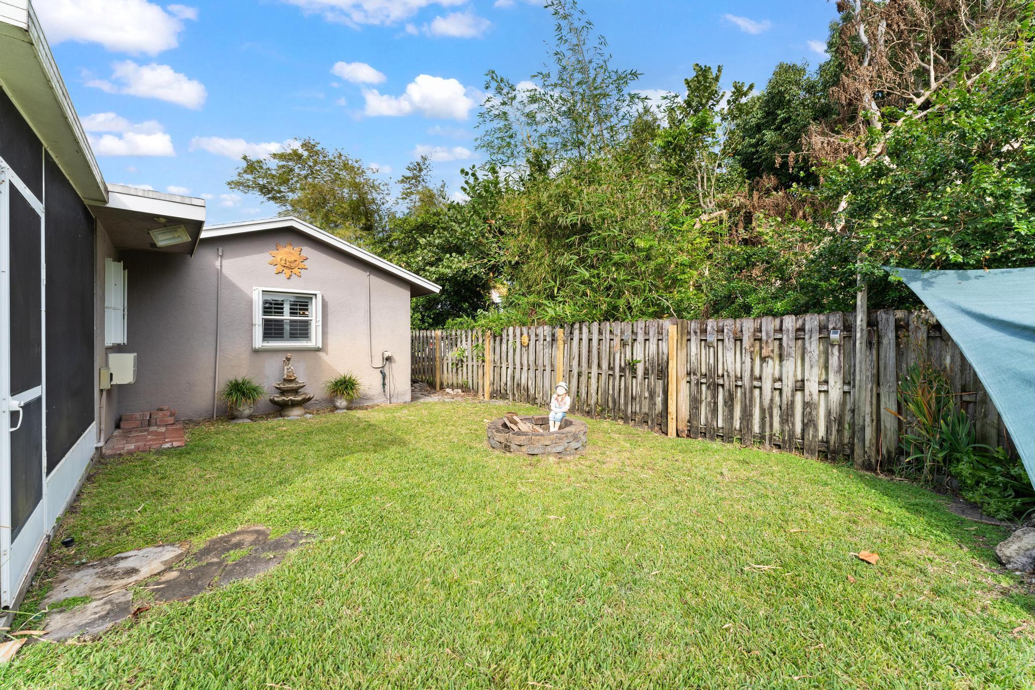 FLA-MANGO ESTATES AS - Residential