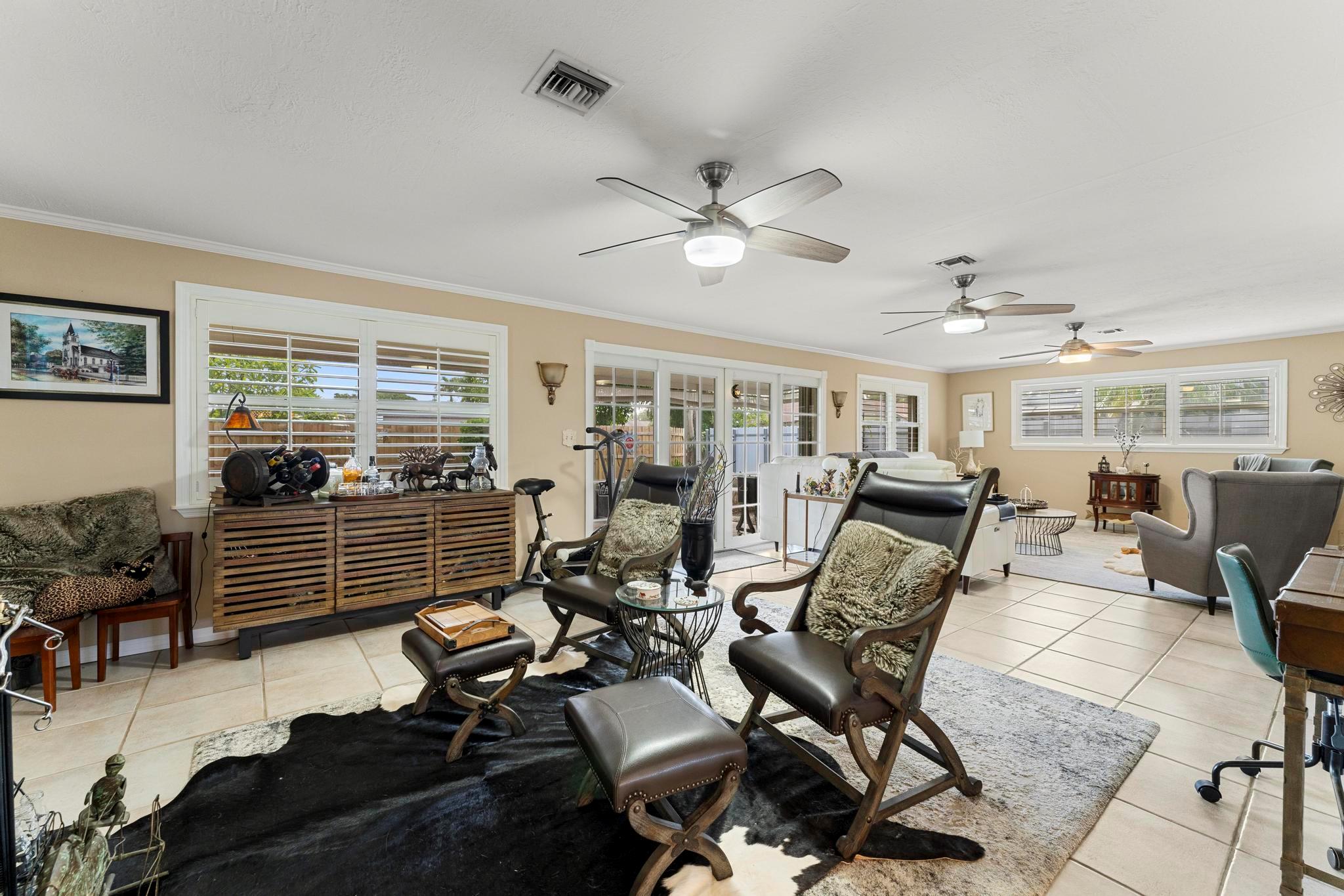 FLA-MANGO ESTATES AS - Residential