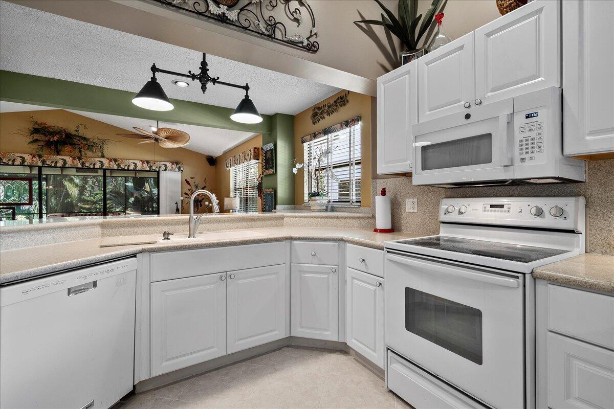 WOODLAND ESTATES - Residential