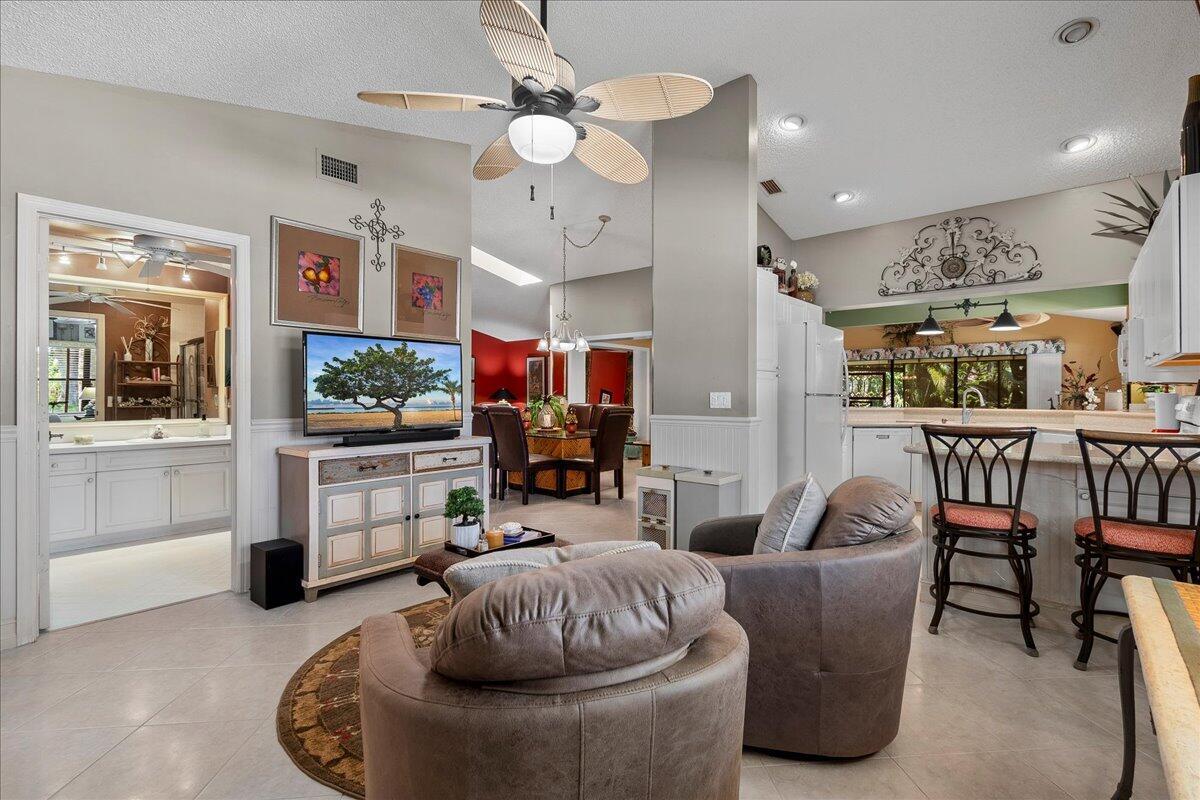 WOODLAND ESTATES - Residential