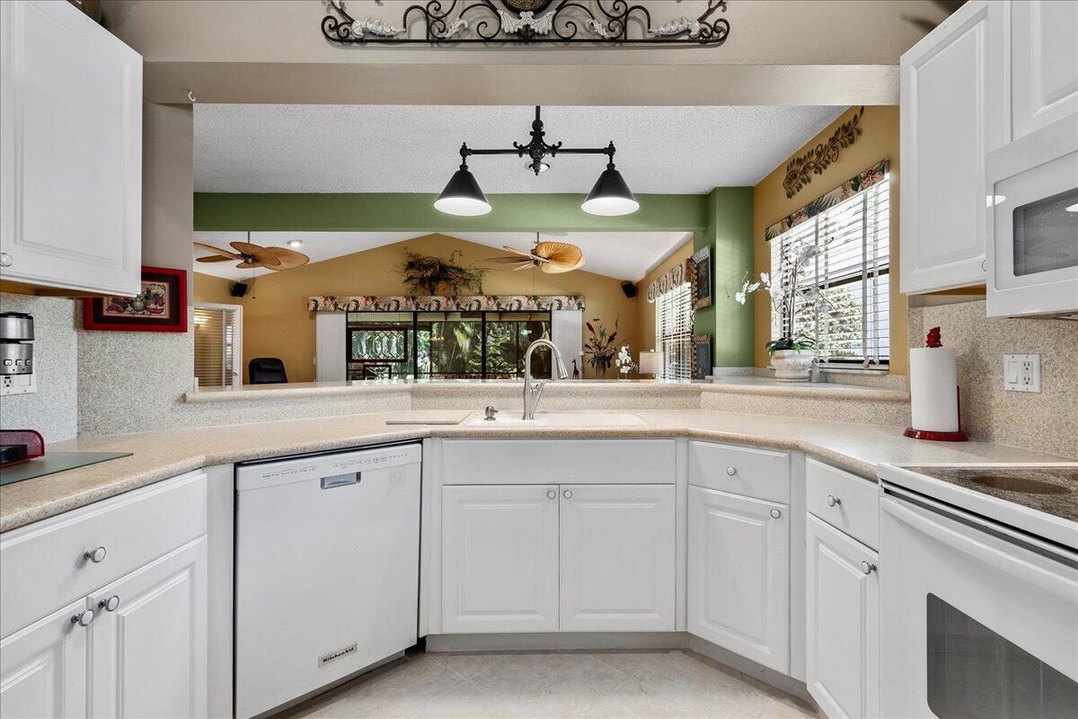 WOODLAND ESTATES - Residential