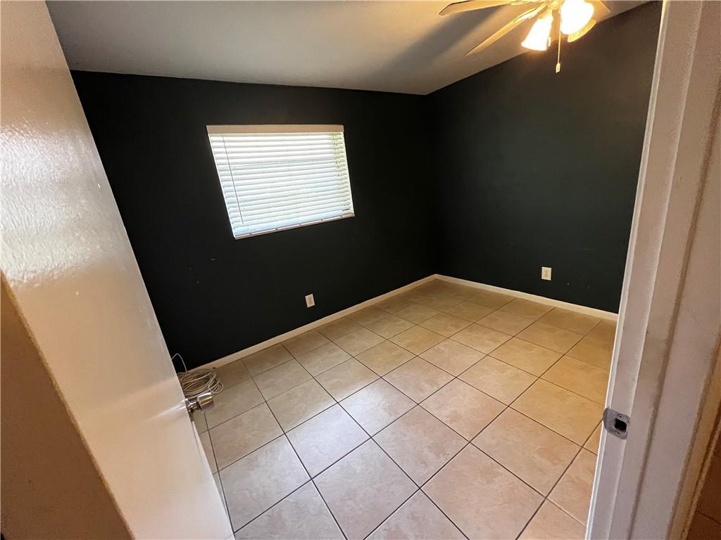 F A BARRETTS SUB OF W1/2 - Residential Lease