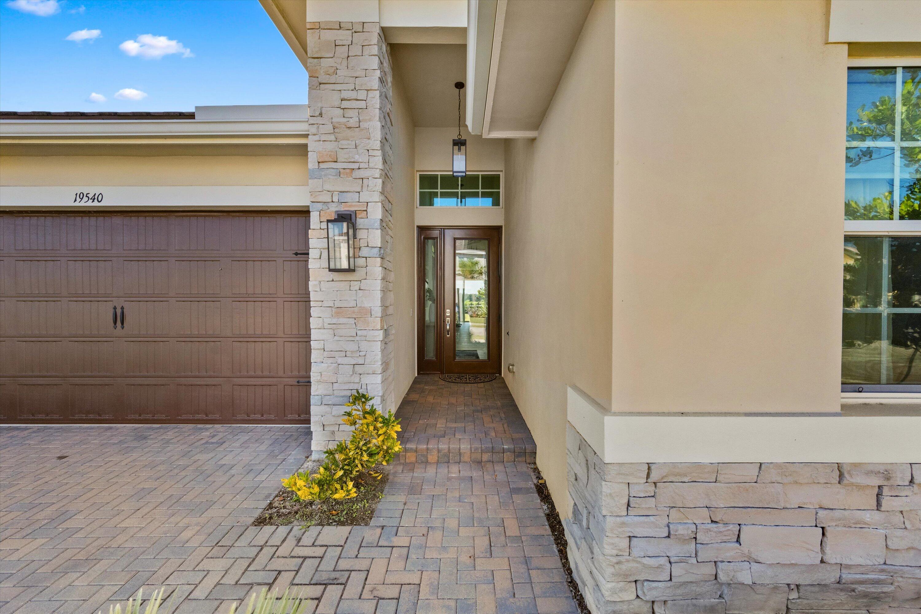 19540 Broad Shore Walk