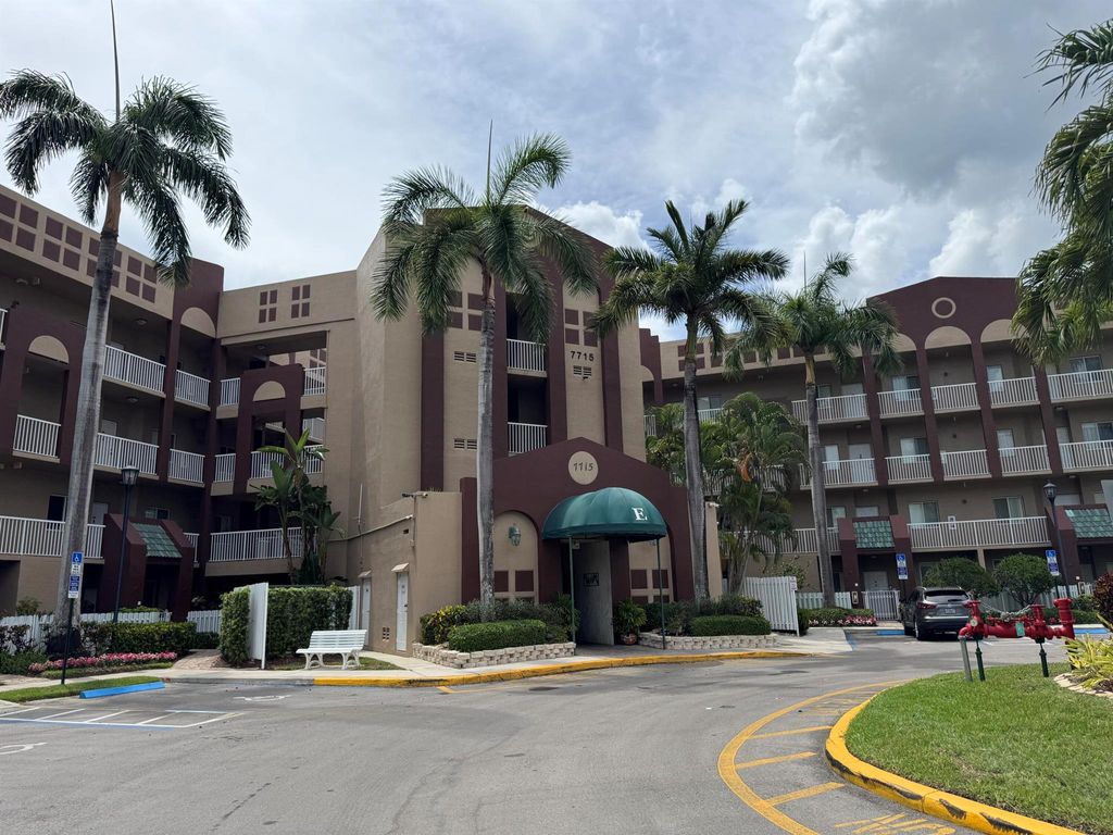 Photo of 7715 Southampton Terrace #102, Tamarac, FL 33321 (MLS # R11095725)