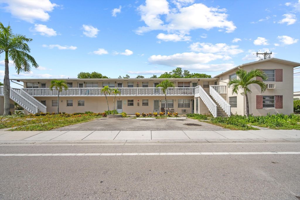 Photo of 201 S J Street #3, Lake Worth Beach, FL 33460 (MLS # R11162871)