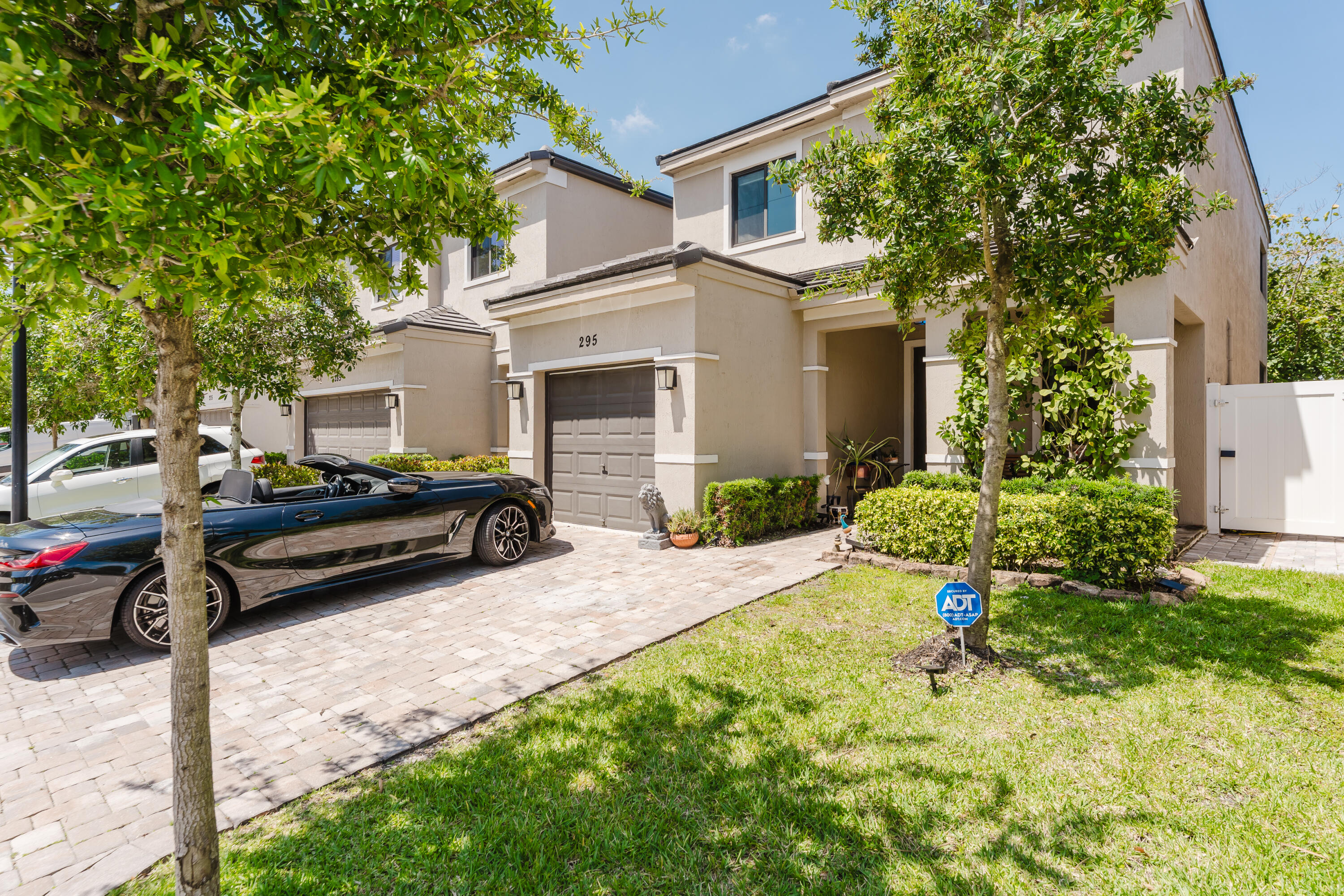 RESIDENCES AT PALM AIRE - Residential