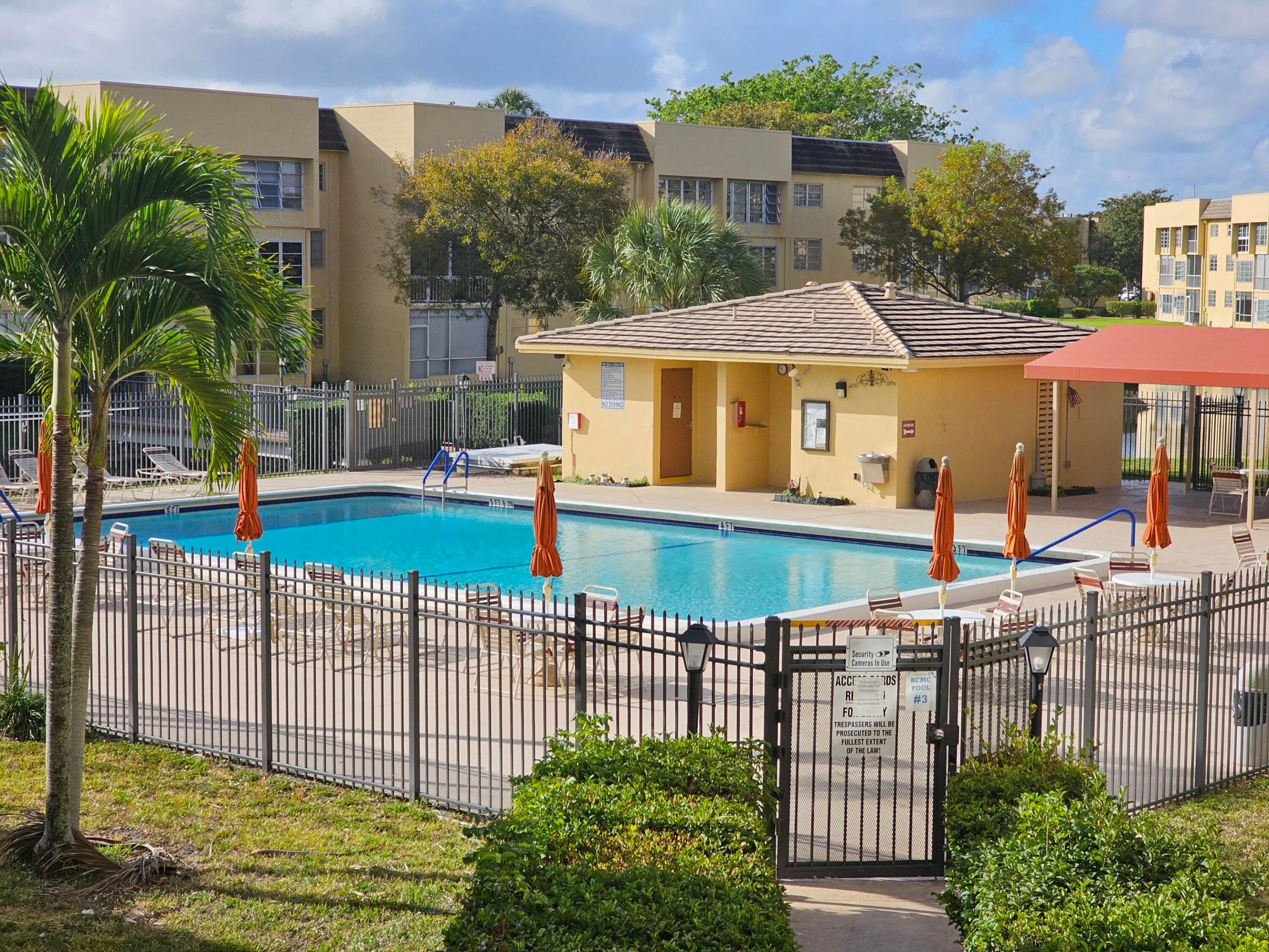 BERMUDA CLUB FOUR CONDO - Residential