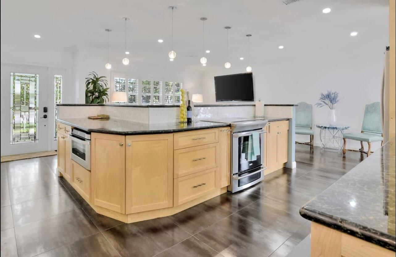 105 Orchard Ridge Ln