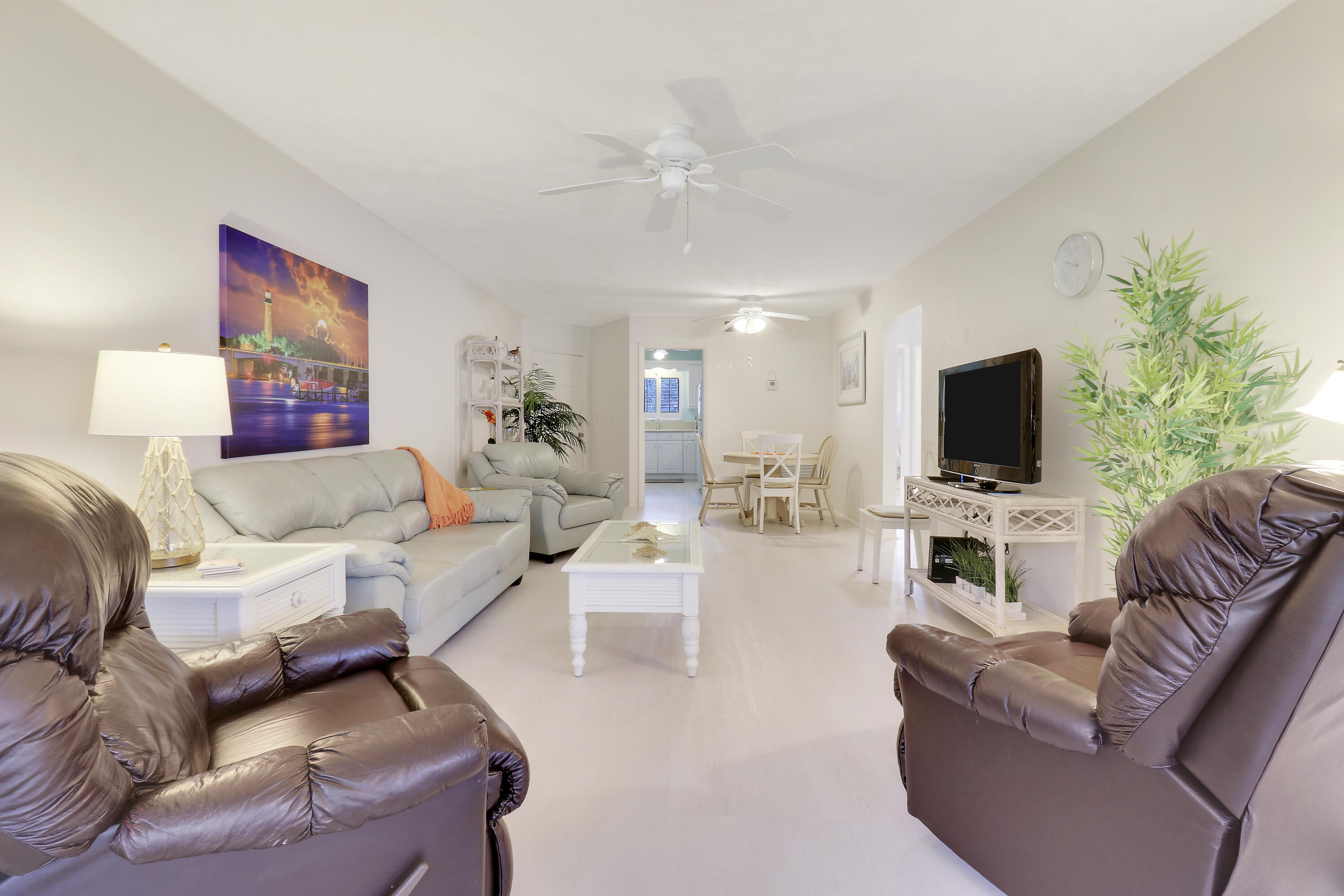 TEQUESTA GARDEN CONDO 3 - Residential
