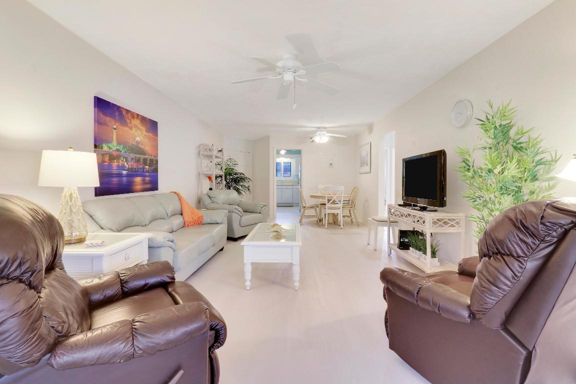 TEQUESTA GARDEN CONDO 3 - Residential