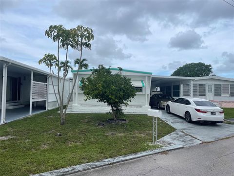 1888 SW 85th Ave Davie FL 33324