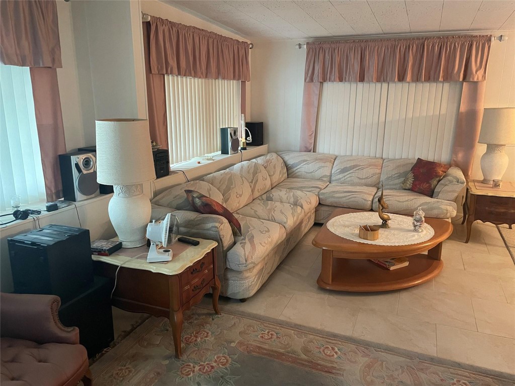 Park City Sec Two 56-25 B - Residential