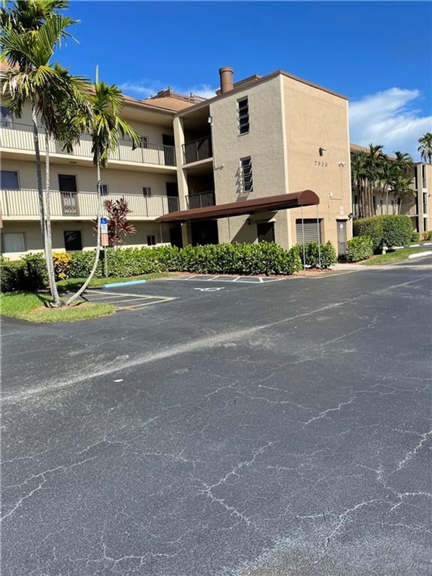 "AS IS" Great size unit with beautiful ample water view, community have lots of amenities such as: Clubhouse, card room, billiard, gym, pool, hot tub, tennis courts, car wash area, biking or walking trails around the big lake, all ages. Spacious Master bedroom, washer and dryer. lots of guest parking. Storage room.Very well maintained complex, low maintenance fee. property needs updating. Close to University for public transportation, main highways and small plazas. A few miles to the Sawgrass Mills.