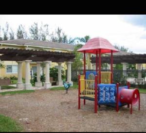 GRANDVIEW AT CRESTWOOD CONDO - Residential Lease