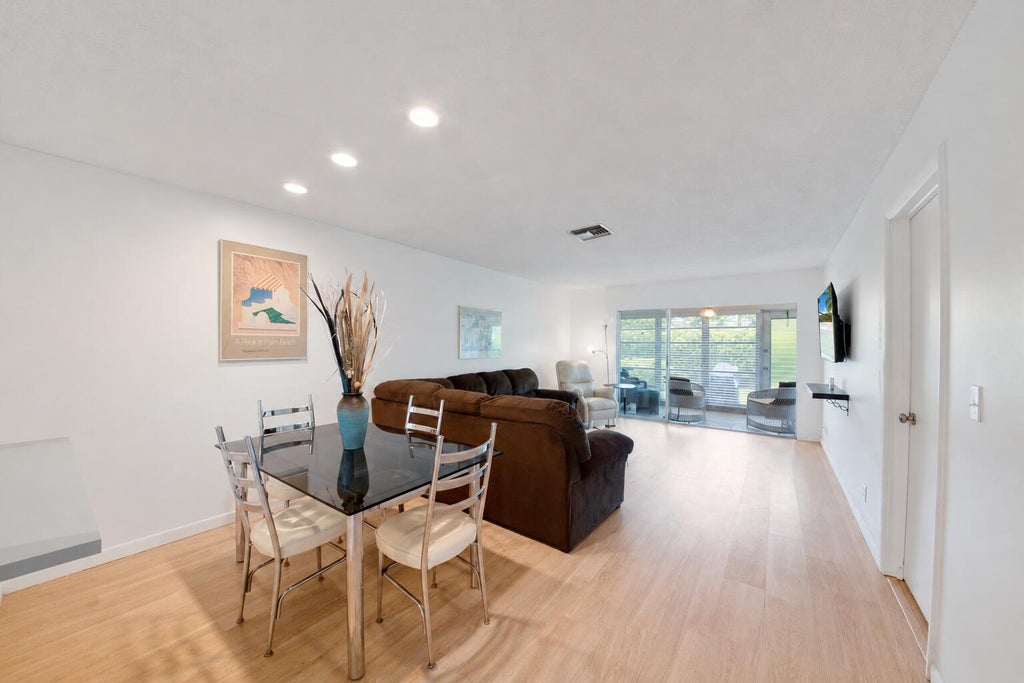 Photo of 13670 VIA FLORA #B, Delray Beach, FL 33484 (MLS # B26082957)