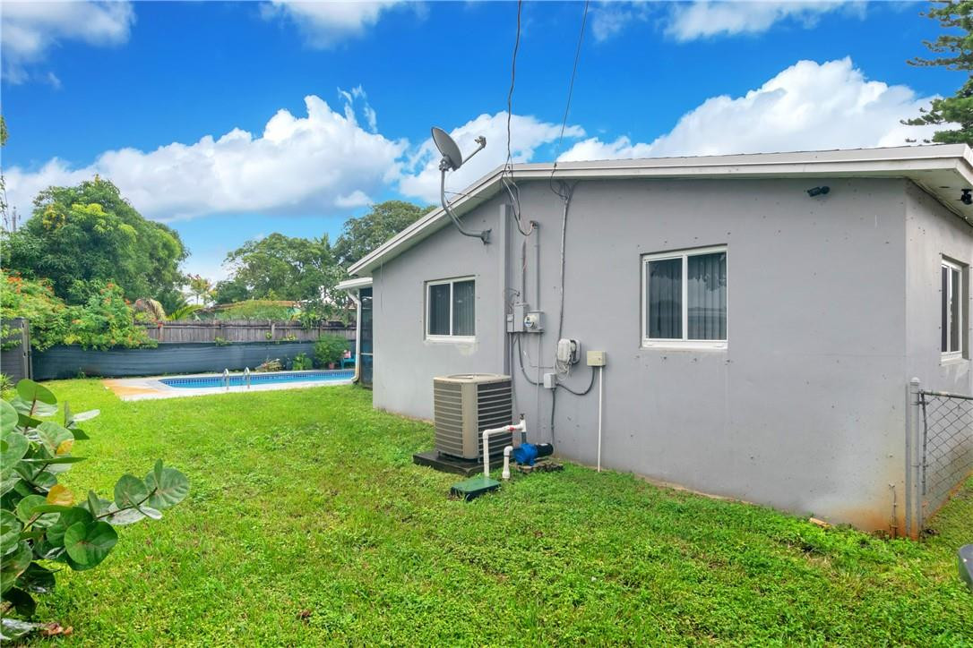 SUNRISE GOLF VILLAGE FIRS - Residential