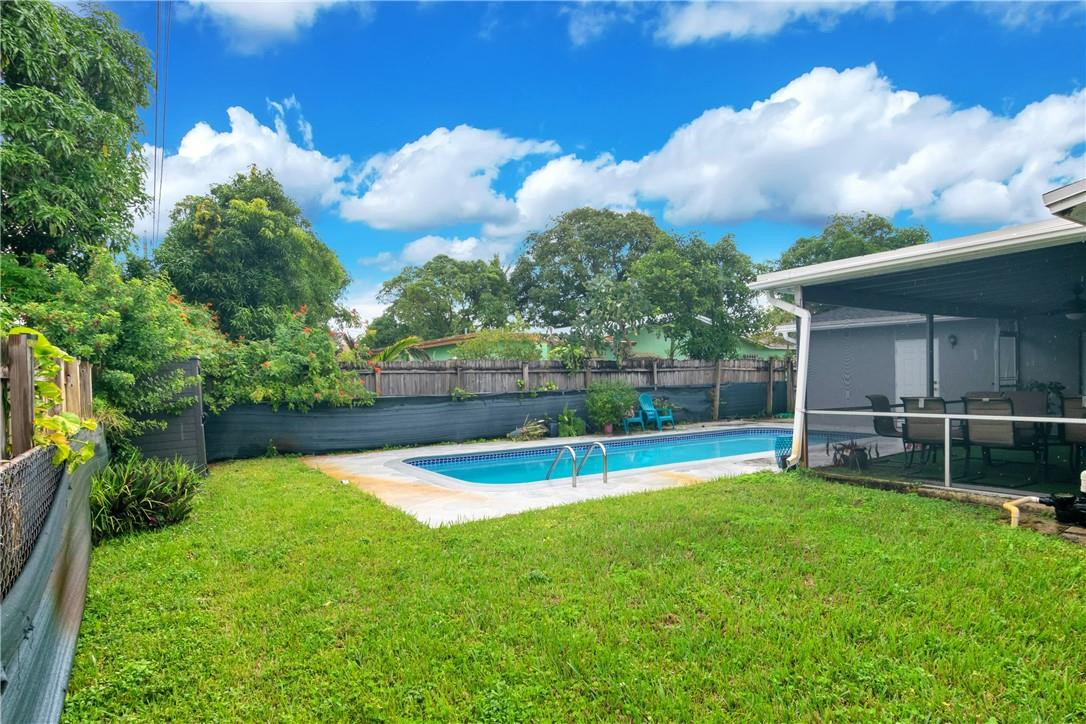 SUNRISE GOLF VILLAGE FIRS - Residential