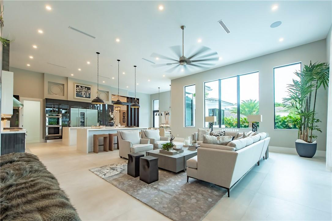 PLANTATION ACRES - Residential