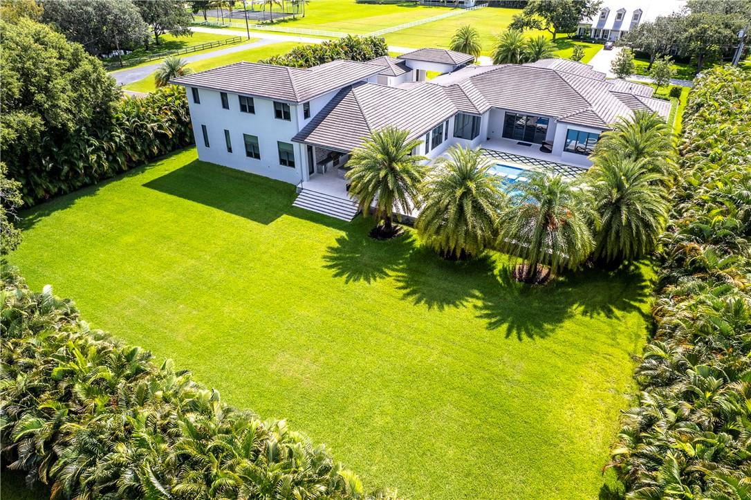 PLANTATION ACRES - Residential