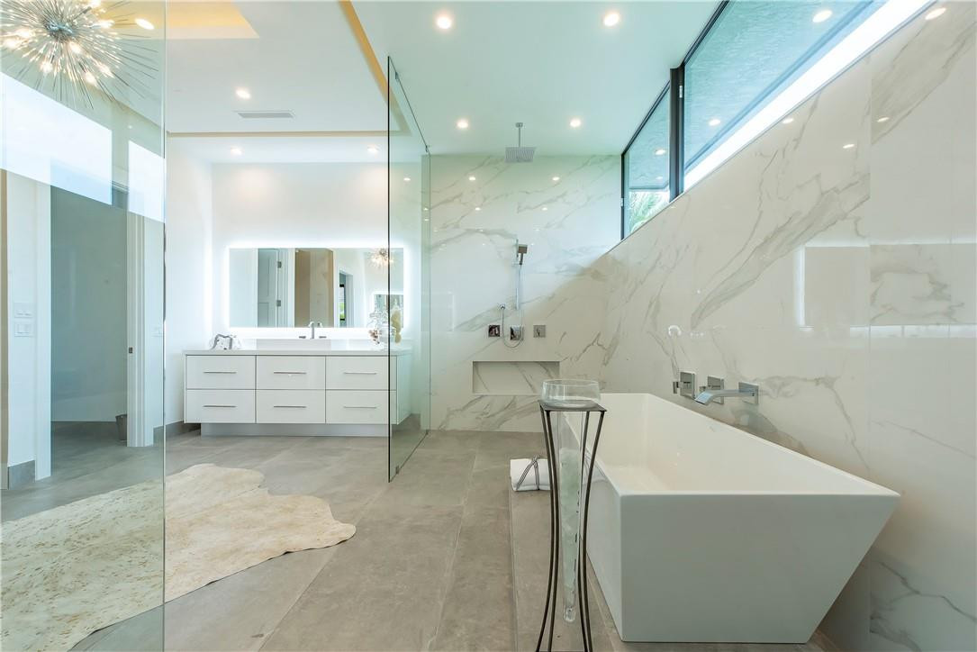 PLANTATION ACRES - Residential