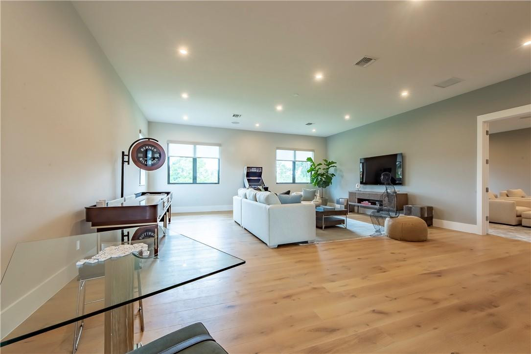 PLANTATION ACRES - Residential