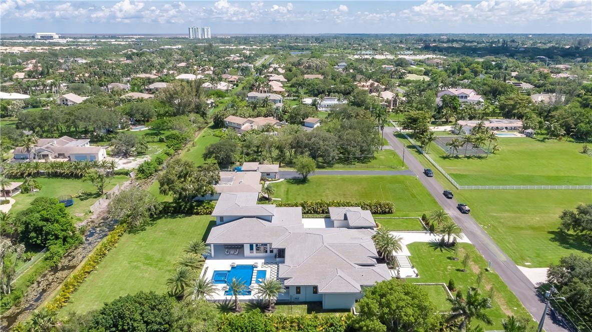 PLANTATION ACRES - Residential