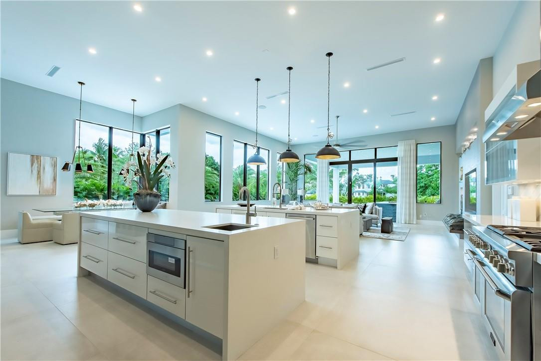 PLANTATION ACRES - Residential