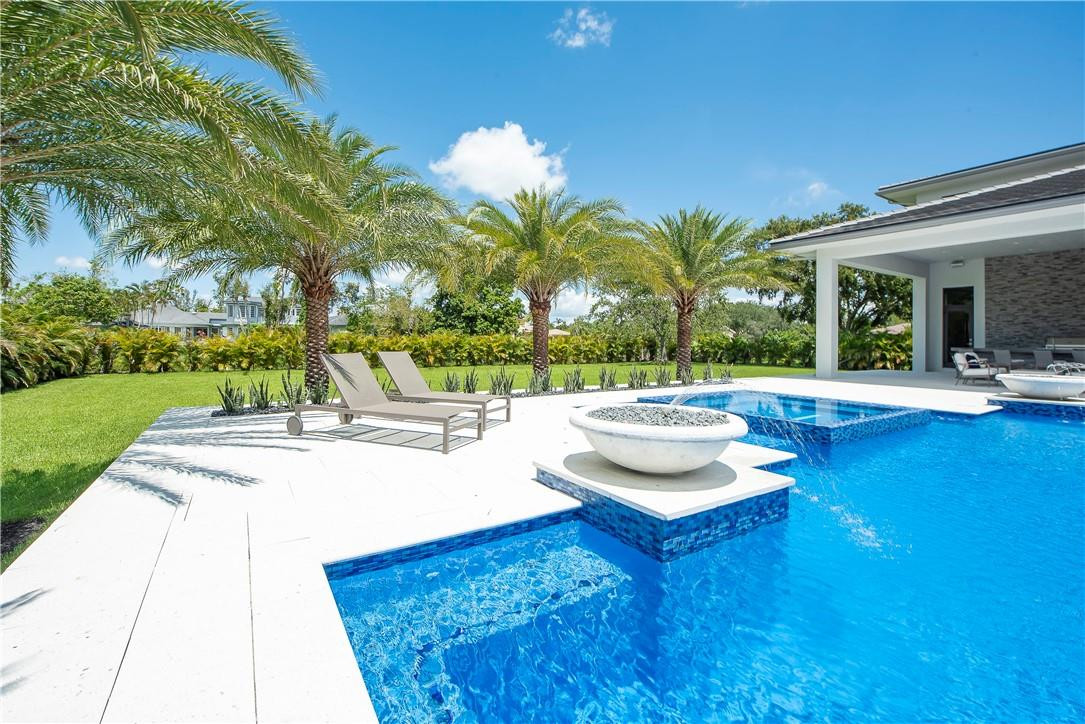 PLANTATION ACRES - Residential