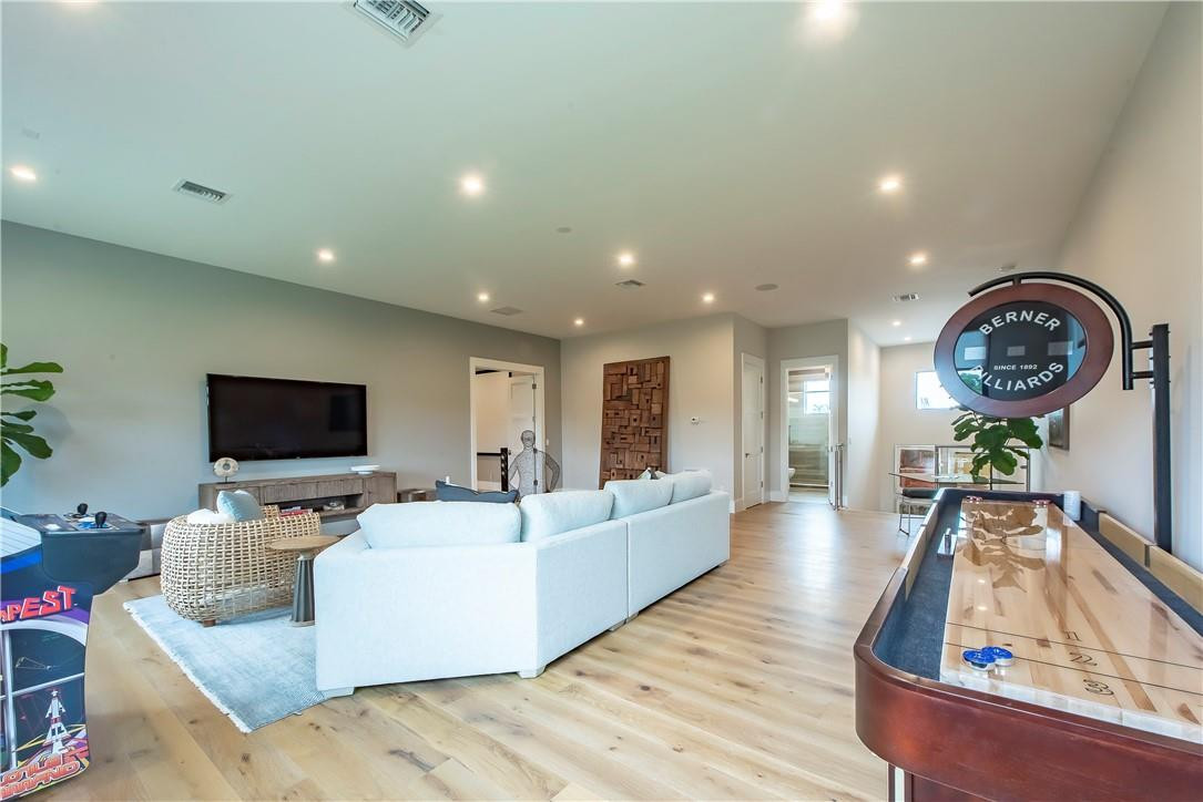 PLANTATION ACRES - Residential